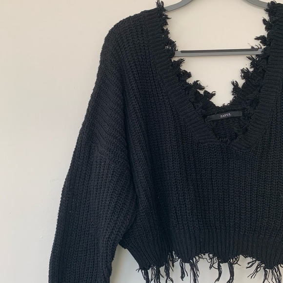 Zaful Oversized Fray Crop Sweater - Picture 7 of 8